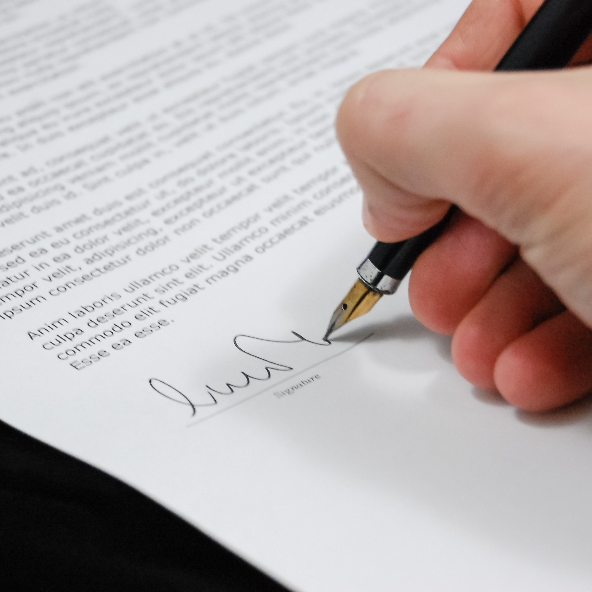 close-up-document-fountain-pen-48148